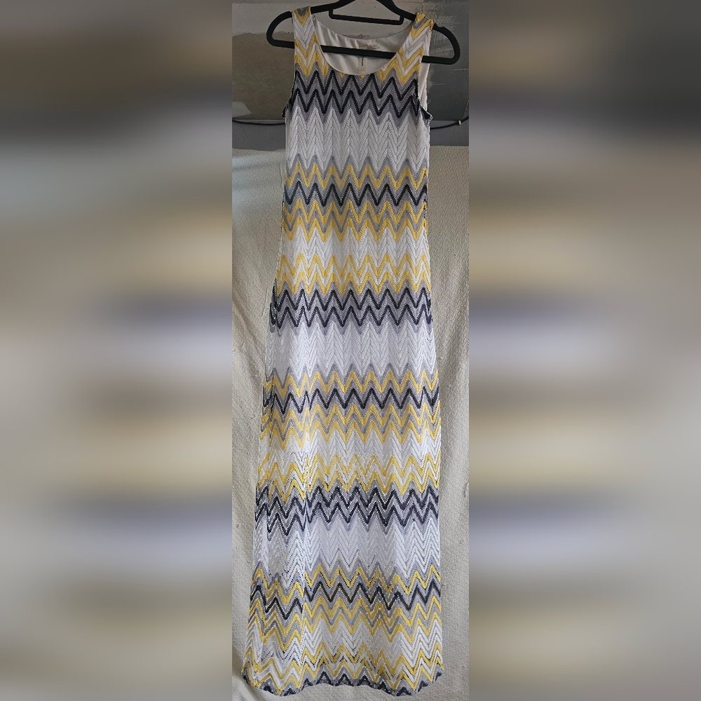 Tacera Chevron Maxi Dress, Size Small